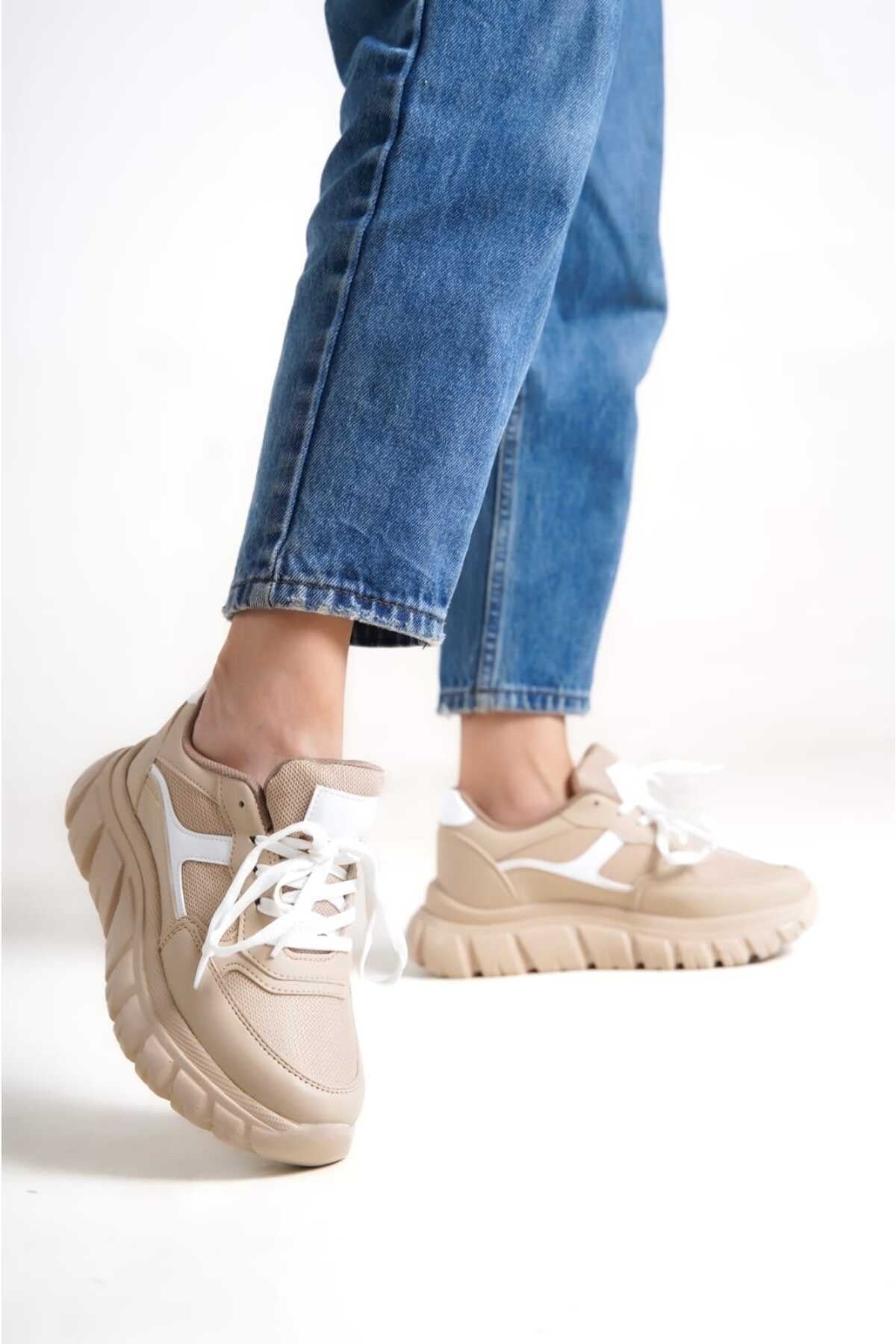 Women's Lace-Up Mesh Casual Sneaker Sneakers RM0474