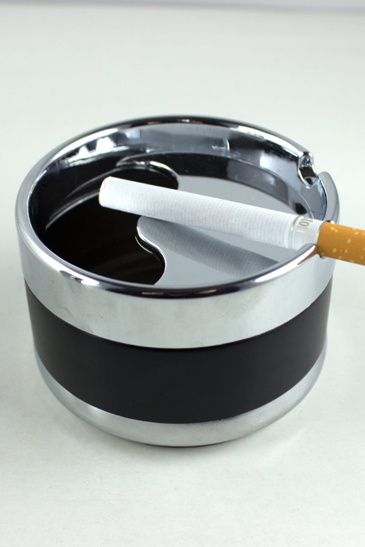 Flip Metal Ashtray-Black YMB.02727.01-BLACK