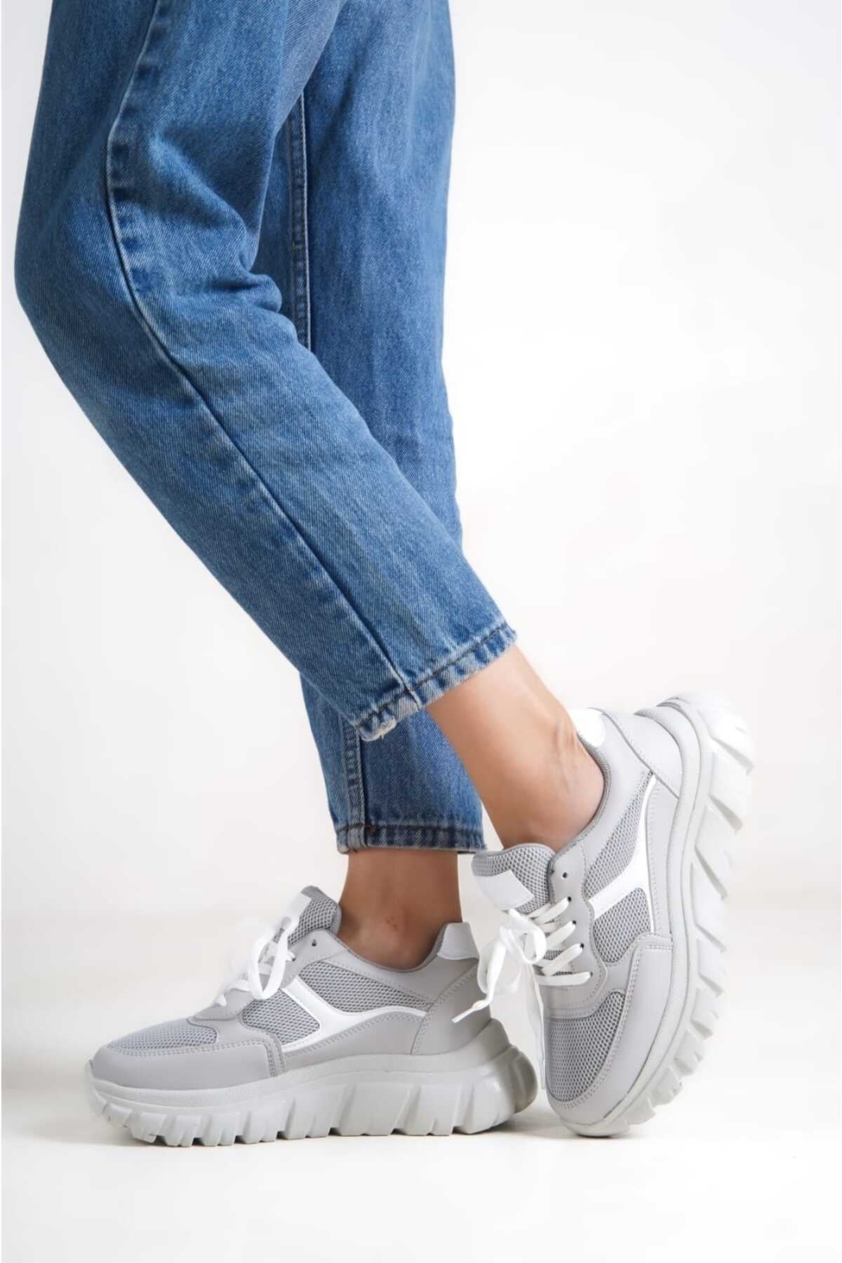 Women's Lace-Up Mesh Casual Sneaker Sneakers RM0474