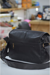 Handy Unisex Black Messenger Bag, Briefcase, Travel Bag with Zipper Cover